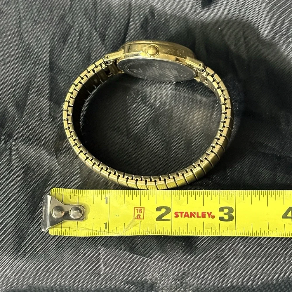 Vintage 1990s Timex Indiglo Quartz Men's Watch With Date Stretch Band Running